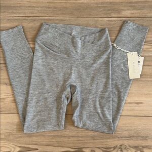 Gray Full-Length Leggings with Crossband Wide Waistband